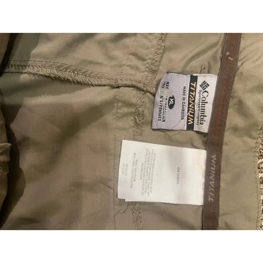 Columbia Titanium Convertible Hiking Pants Mens XL Sage Green Zip Off TL8273
